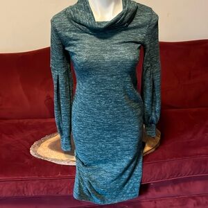Lulus green dress with a hot side slit. Size S